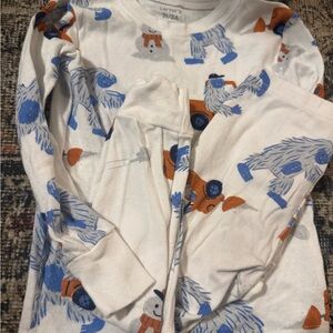 Carter's White Pajama Top with Blue and Orange Accents Yeti